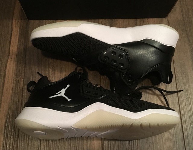 black jordans size 13
