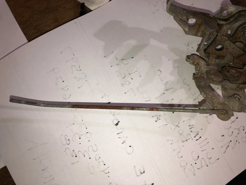 VW ESCARABAJO VOLKSWAGEN 68-1979 CONVERTIBLE O SEDÁN HORIZONTAL CERRADURA PUERTA TIRADOR BARRA Foto 3 de 4