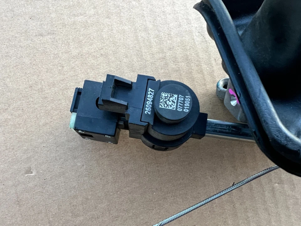 Chevrolet Express 3500 2019 columna de dirección palanca de cambios OEM Foto 3 de 4