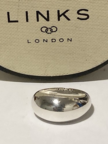 LINKS of LONDON Anello a fascia con cupola in argento sterling completamente marcato. Taglia N (6,99 g) - Foto 4 di 17