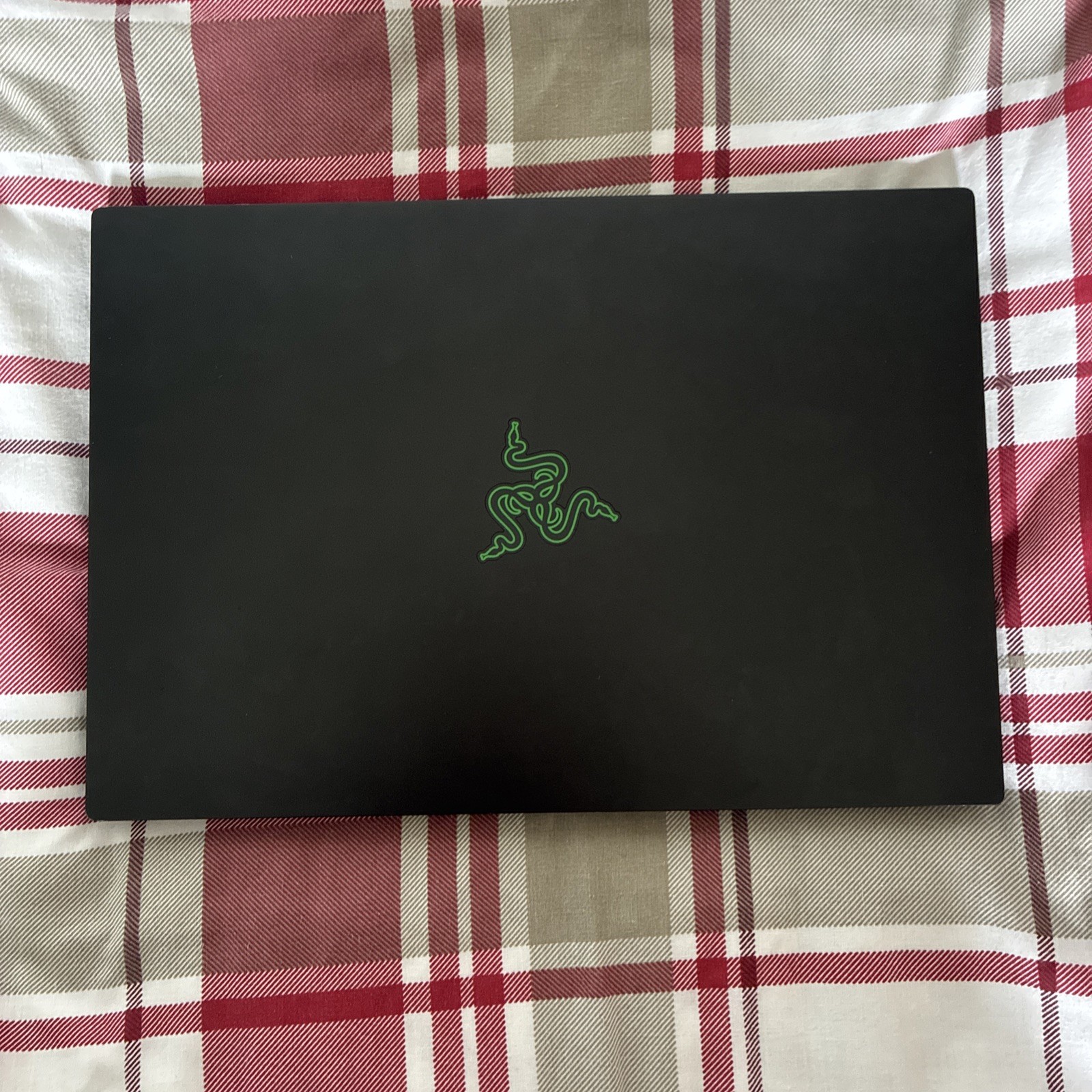 Razer Gaming Laptop 14 - AMD Ryzen 9, 16GB RAM, RTX 3070Ti, 1TB SSD