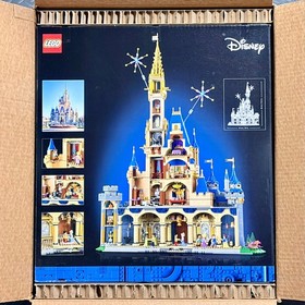 LEGO Disney Castle (43222) 100th Anniversary 8 Minifigures *Factory Sealed*