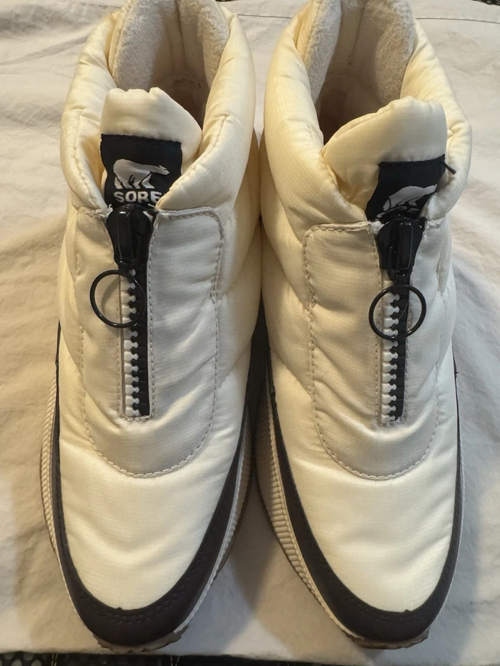 Bota aislante impermeable con cremallera hinchada Sorel Out N About III para mujer talla 9,5 EE. UU. Foto 4 de 4