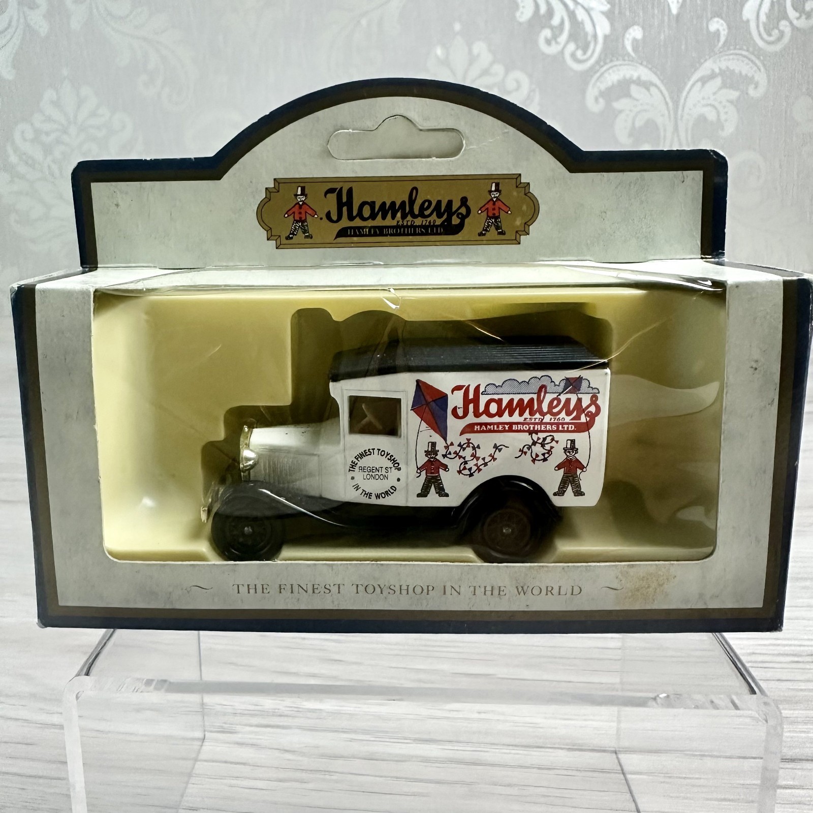 Lledo No 13048 - Hamleys Diecast Model Collection - 1934 Model A Ford Van