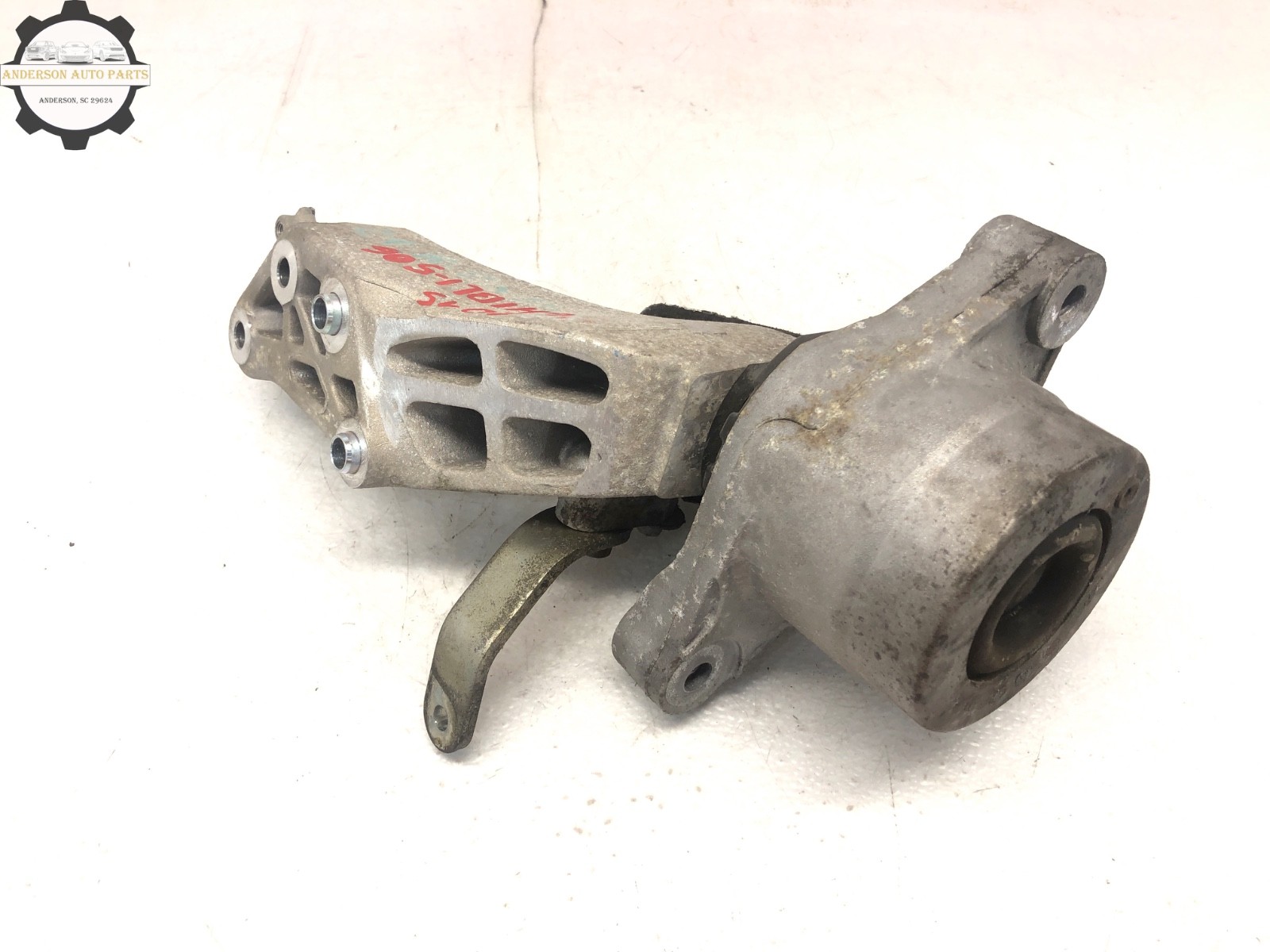 2014-2019 MASERATI GHIBLI 3.0L RWD FRONT ENGINE MOUNT BRACKET OEM