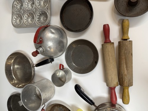 Vintage Aluminum Metal Wooden Child's Kitchen Set W Tea Pot Cookware Lot of 21 - Picture 3 of 19