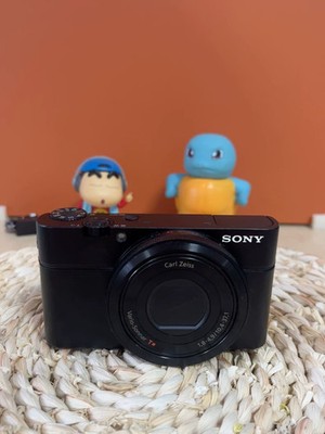 Sony Cyber-shot DSC-RX100 20.2MP Digital Compact Camera 4x Digital