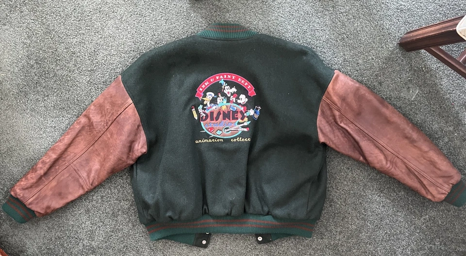 Chaqueta Universitaria De Colección Walt Disney Studio Editions Cuero Años 90 Mickey Mouse Foto 4 de 4