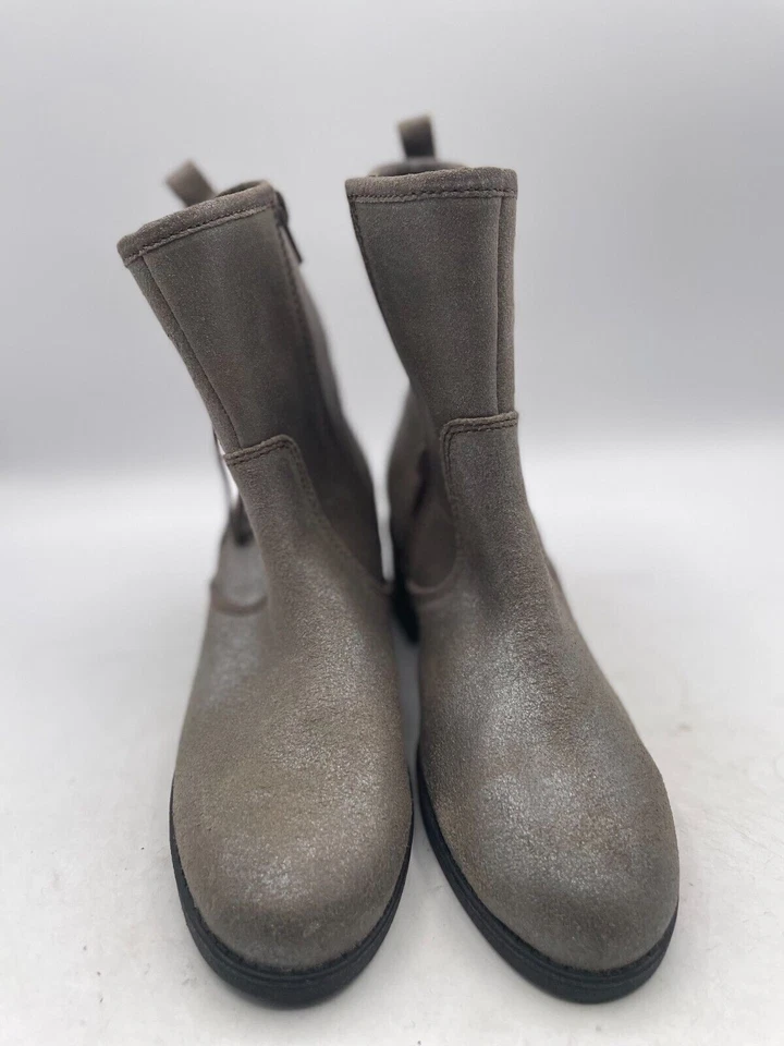 Botín Clarks Nevella Devon para mujer talla 6M gris cremallera lateral punta almendra cuero Foto 2 de 4