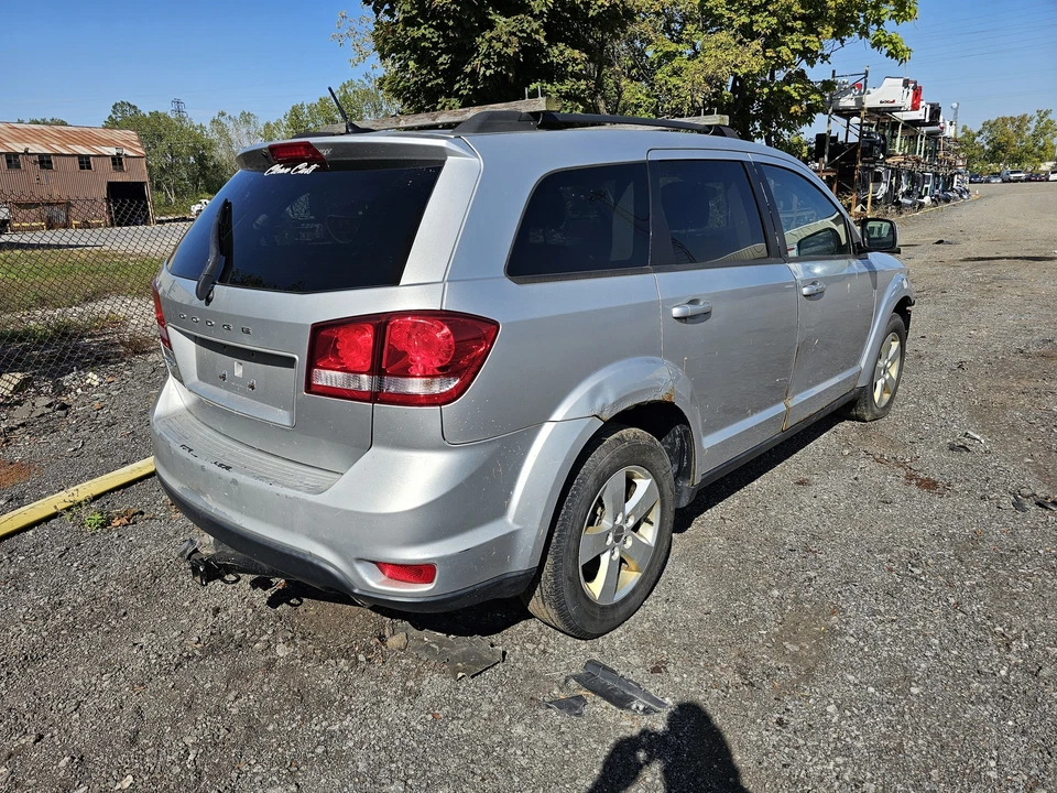 Used Windshield Wiper Motor fits: 2011 Dodge Journey includes linkage Grade A - Image 2 of 4