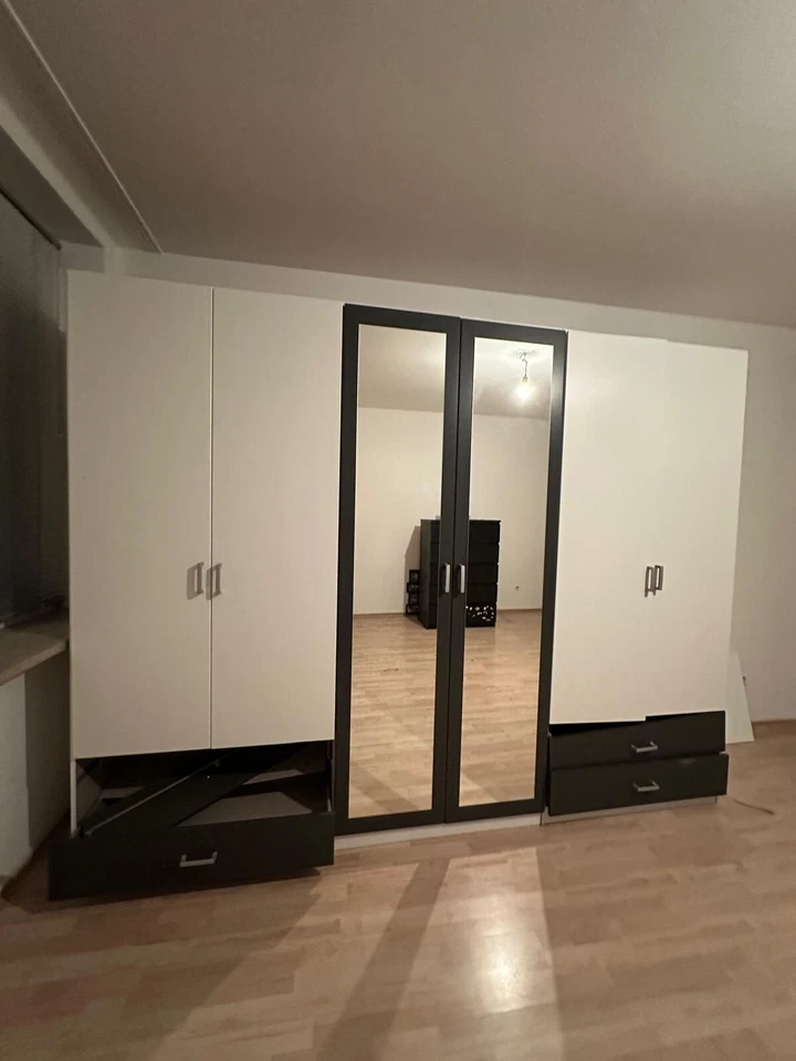 Kleiderschrank zum Verschenken - Abholung bis 19. Januar