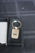 KEYCHAIN - VIP- CROWN IN BOX