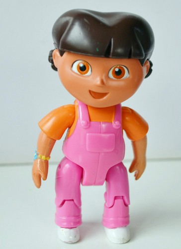 figurine dora lexploratrice mattel 2005 articulee (9x5cm)