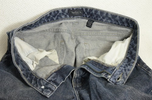 Van Heusen Mens Relaxed Fit Straight Leg Blue Denim Jeans Size 32x32 Distressed - Picture 8 of 9