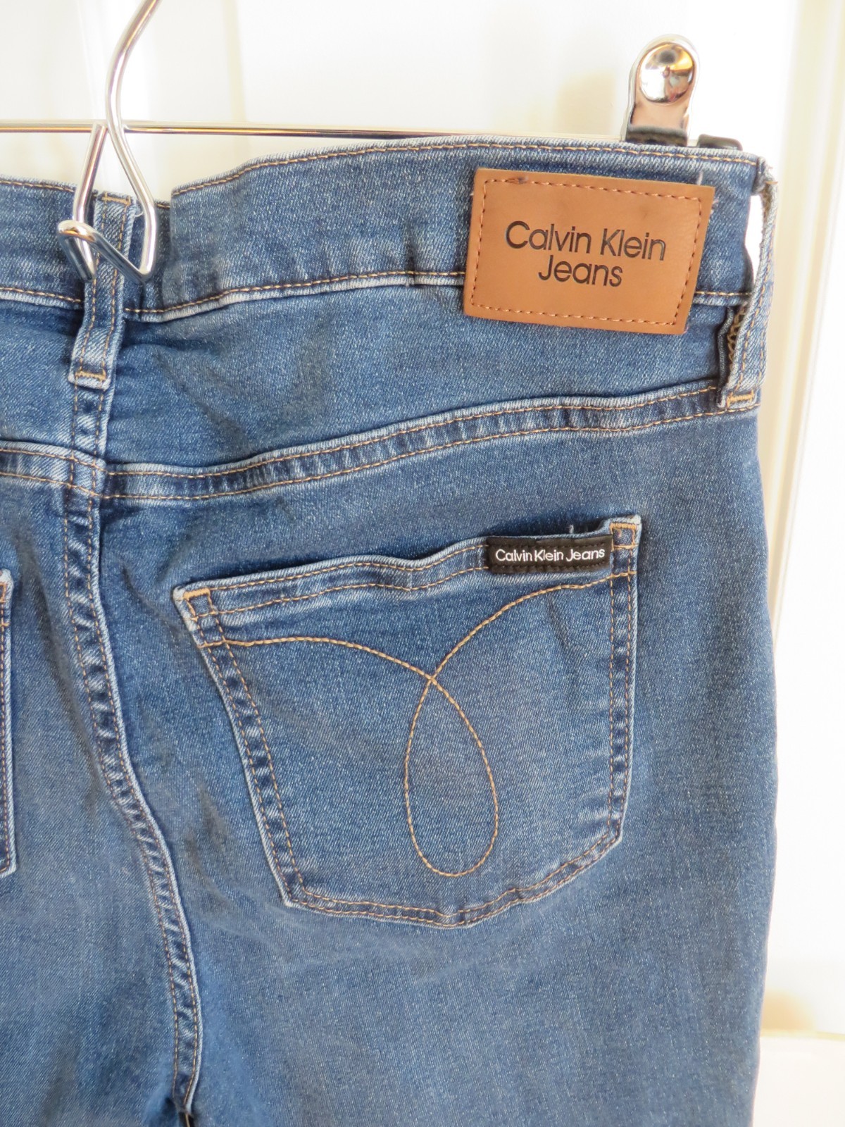 CALVIN KLEIN STRAIGHT LEG WOMEN'S JEANS Size 10 Medium Wash of Cotton & REPREVE thumbnail 4