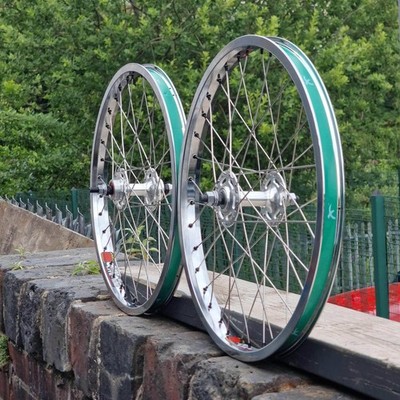 Sun Ringlé Rhyno Lite XL High Flange Oldschool Laufradsatz Chrome Burner Mongoose