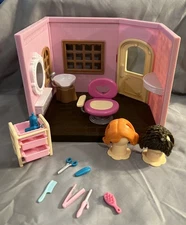 Lil Woodzeez Calico Critters Luvs And Hugs Hair Salon Animal Playset 20pcs