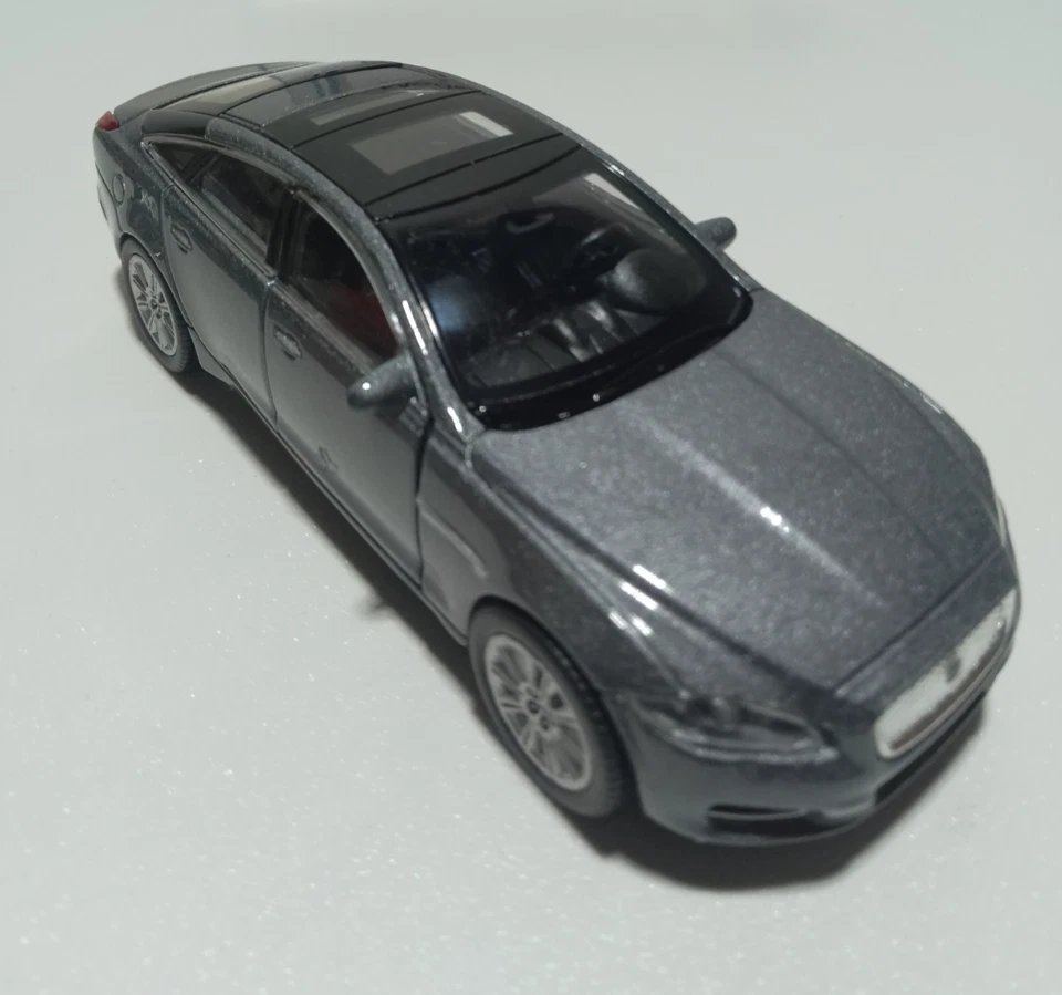 2010 Jaguar XJ  Modellauto #W004 - Bild 3 von 4