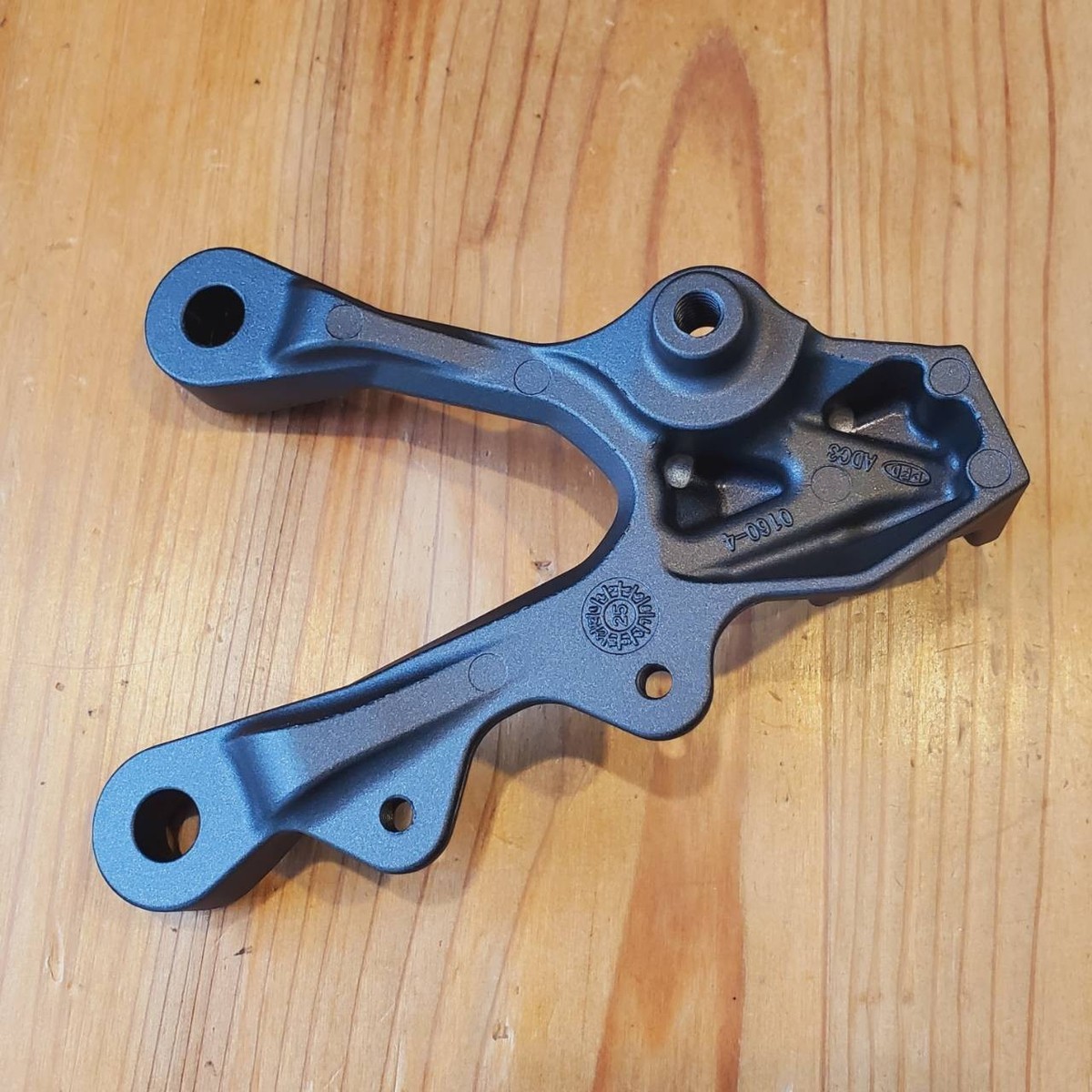 KAWASAKI Genuine Ninja ZX6R FRONT LEFT FOOTPEG SHIFTER BRACKET