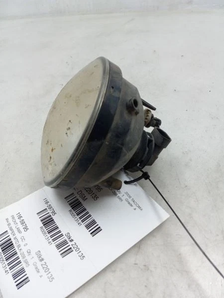 05-11 LUZ ANTINIEBLA MONTADA PARA PARACHOQUES DELANTERO PASAJERO TOYOTA TACOMA  Foto 4 de 4