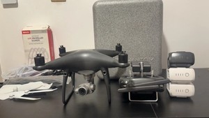 DJI Phantom 4 Pro Obsidian + 3 Batteries + Case + Controller + Charger + Extras