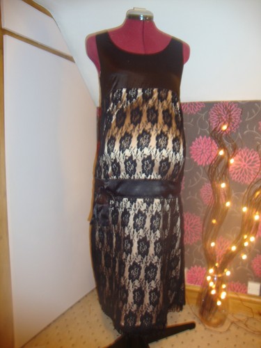 BNWT MATERNITY Stunning Black/Gold Lace 
