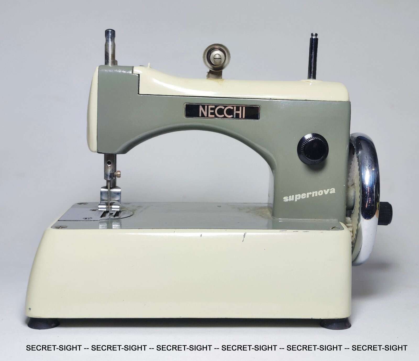 Rare Vintage Necchi Supernova Green Toy Sewing Machine Cast Iron 1950s