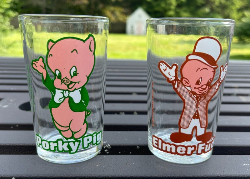 2 Vintage 1976 Warner Bros Glasses,  Elmer Fudd Porky Pig **MINT**