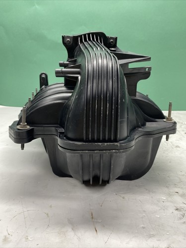2005-2006 Jeep Liberty Intake Manifold Assembly 53032803AA OEM - Picture 10 of 13