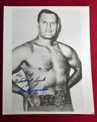 Original-Autogramm von Walter ''Killer'' Kowalski (verst.), s/w-Foto, 25 x 20 cm