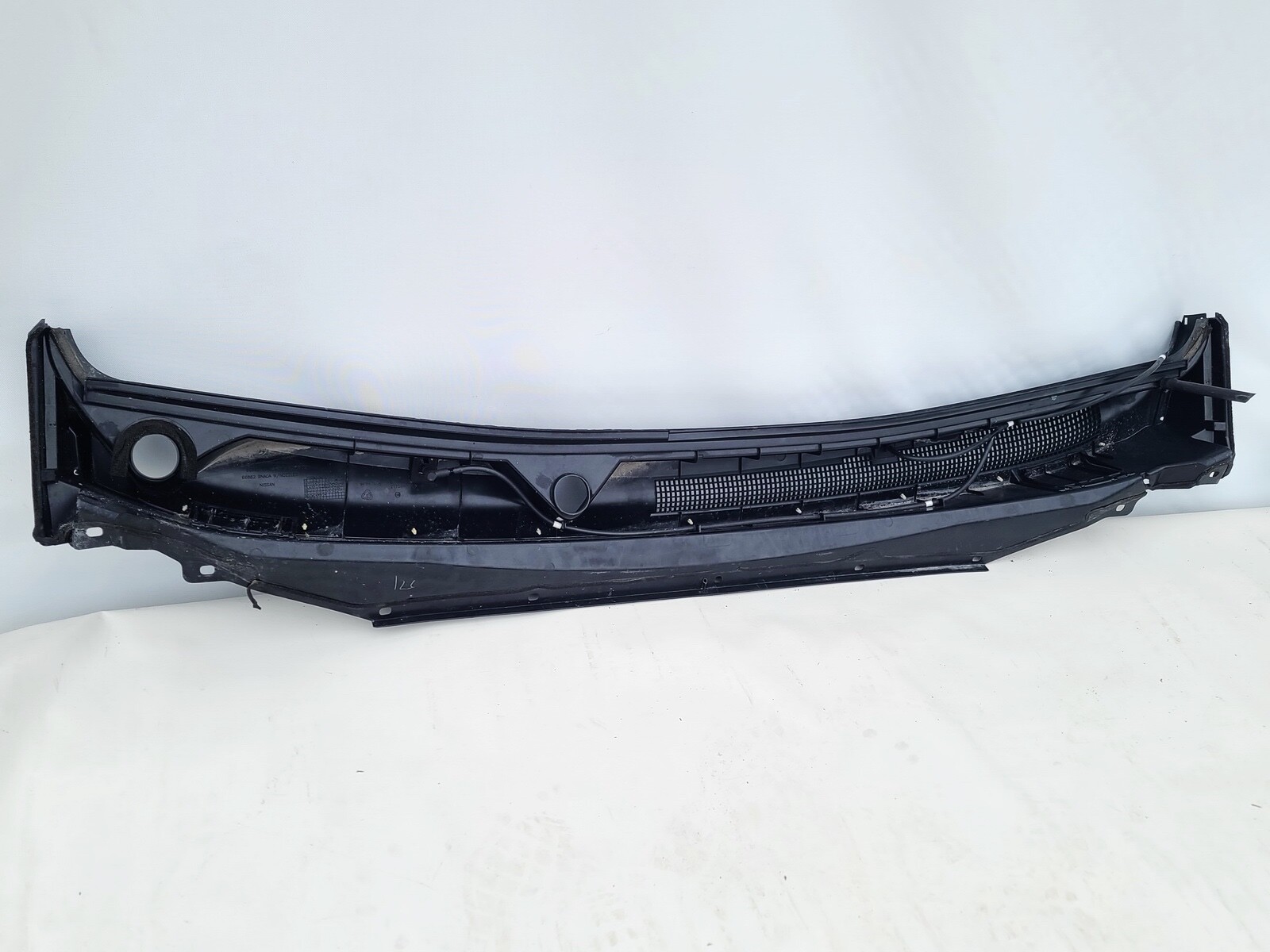 1320 INFINITI JX35 QX60 FRONT WINDSHIELD COVER COWL WIPER PANEL TOP