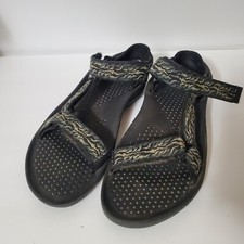 Teva Men's Sandals Size 9, Fabric Straps, Multi Colored Preowned Condition