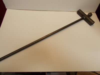 Heavy Duty T Wolf Fang Driver for Earth Anchors 30'' (Trapping Stakes Wolf Fang)