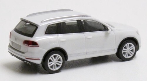 Herpa Volkswagen Touareg White 028479-002 1:87 Scale Model Car - Picture 3 of 5