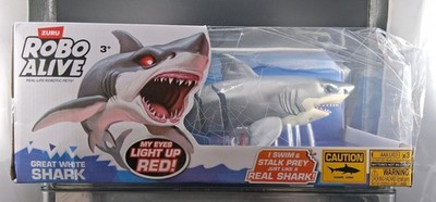 Zuru Robo Alive Great White Shark Robotic Pet Toy 3+ Eyes Light Up
