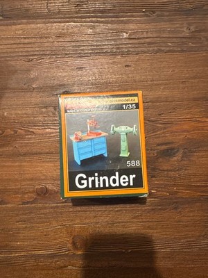 plusmodel grinder 1/35 NEW