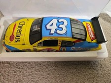 2008 Bobby Labonte 43 Cheerios 1/24 Lionel Nascar Diecast 1/3300 COT Rare