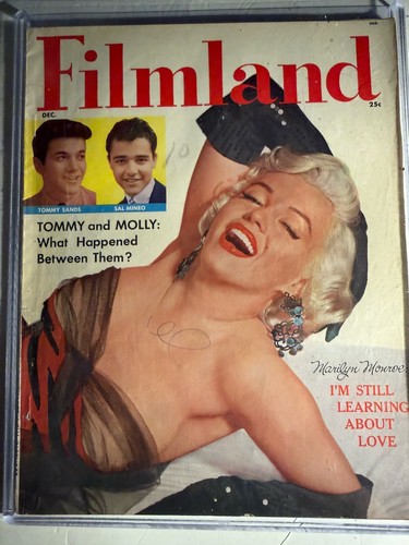 MARILYN MONROE - FILMLAND DECEMBER 1957 GREAT COLOR COVER MAGAZINE NICE! - Picture 1 of 2