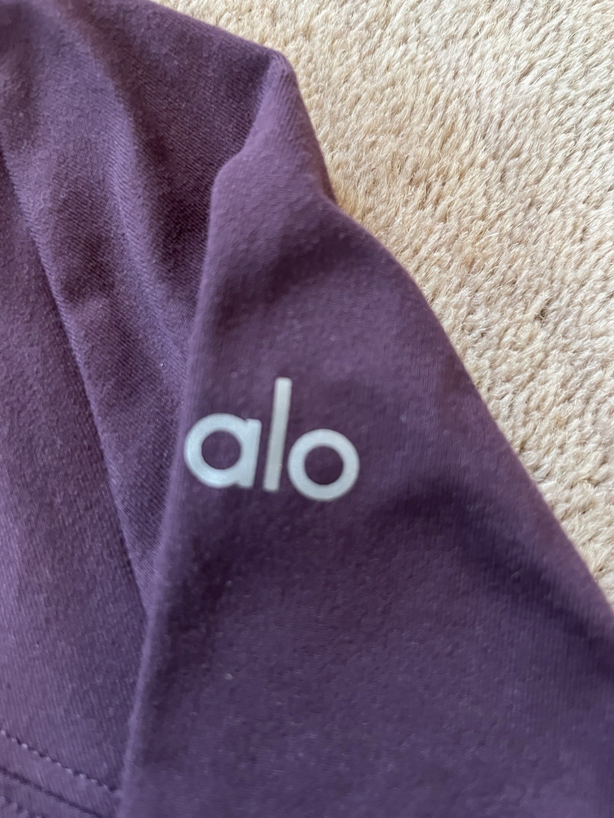 Alo Yoga Mantra Cutout Long Sleeve Tee Workout Athletic Active Purple Women S