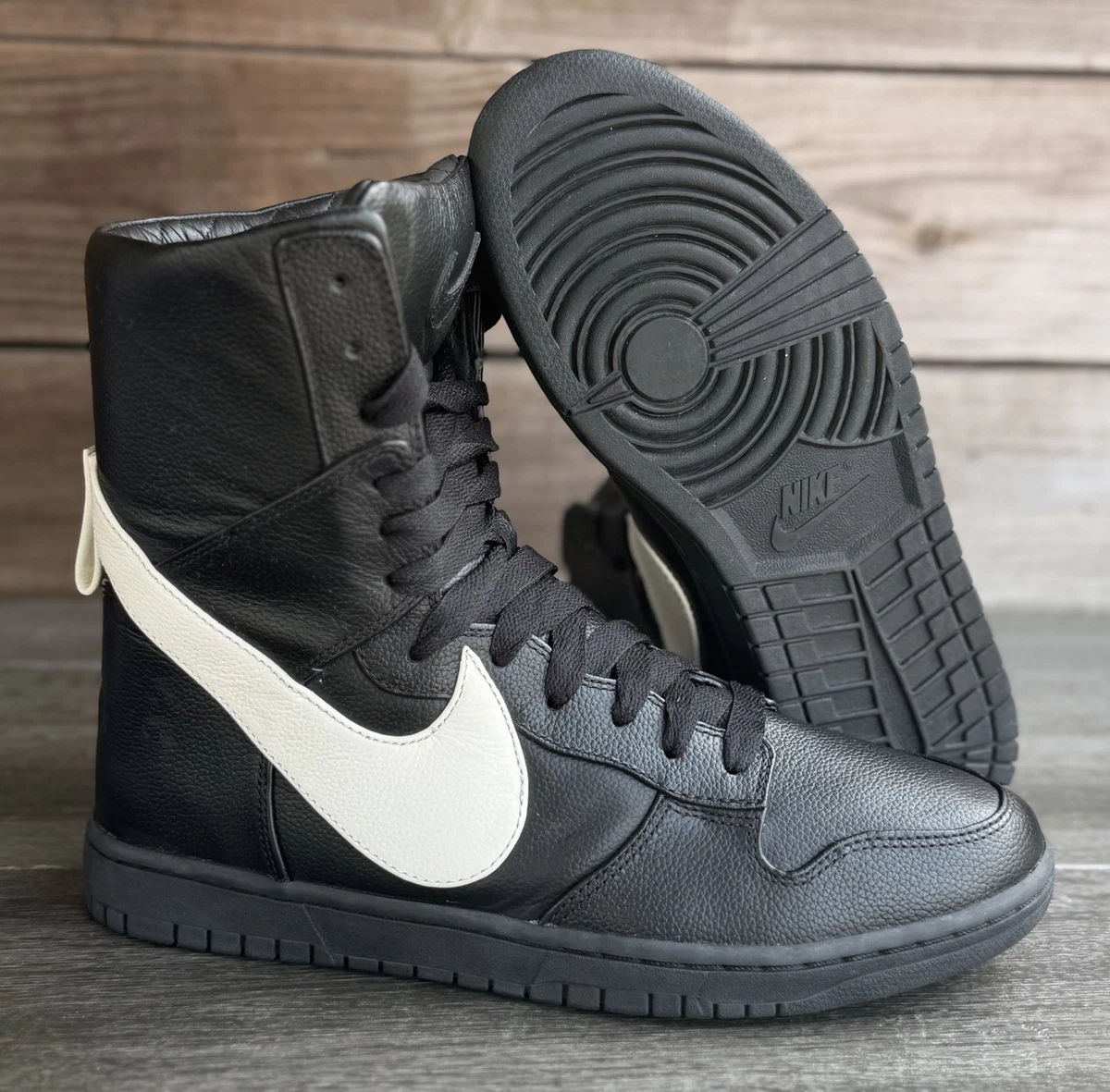 Preços baixos em Nike Dunk Lux x Riccardo Tisci High Black White