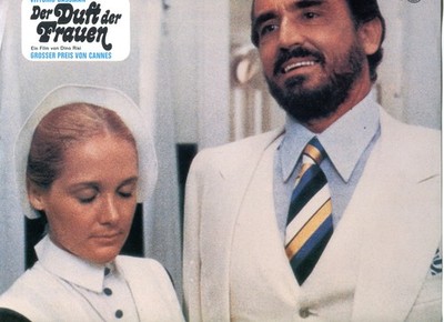 DER DUFT DER FRAUEN : 1 Aushangfoto (ca. 23x29cm) VITTORIO GASSMAN, DINO RISI (R