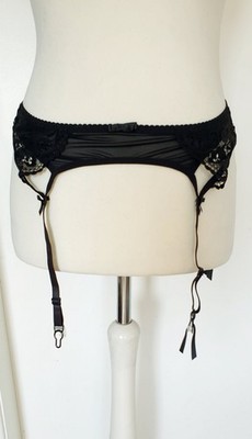 Strapshalter Strapse schwarz Spitze Größe M Strapsgürtel neu Strumpfhalter