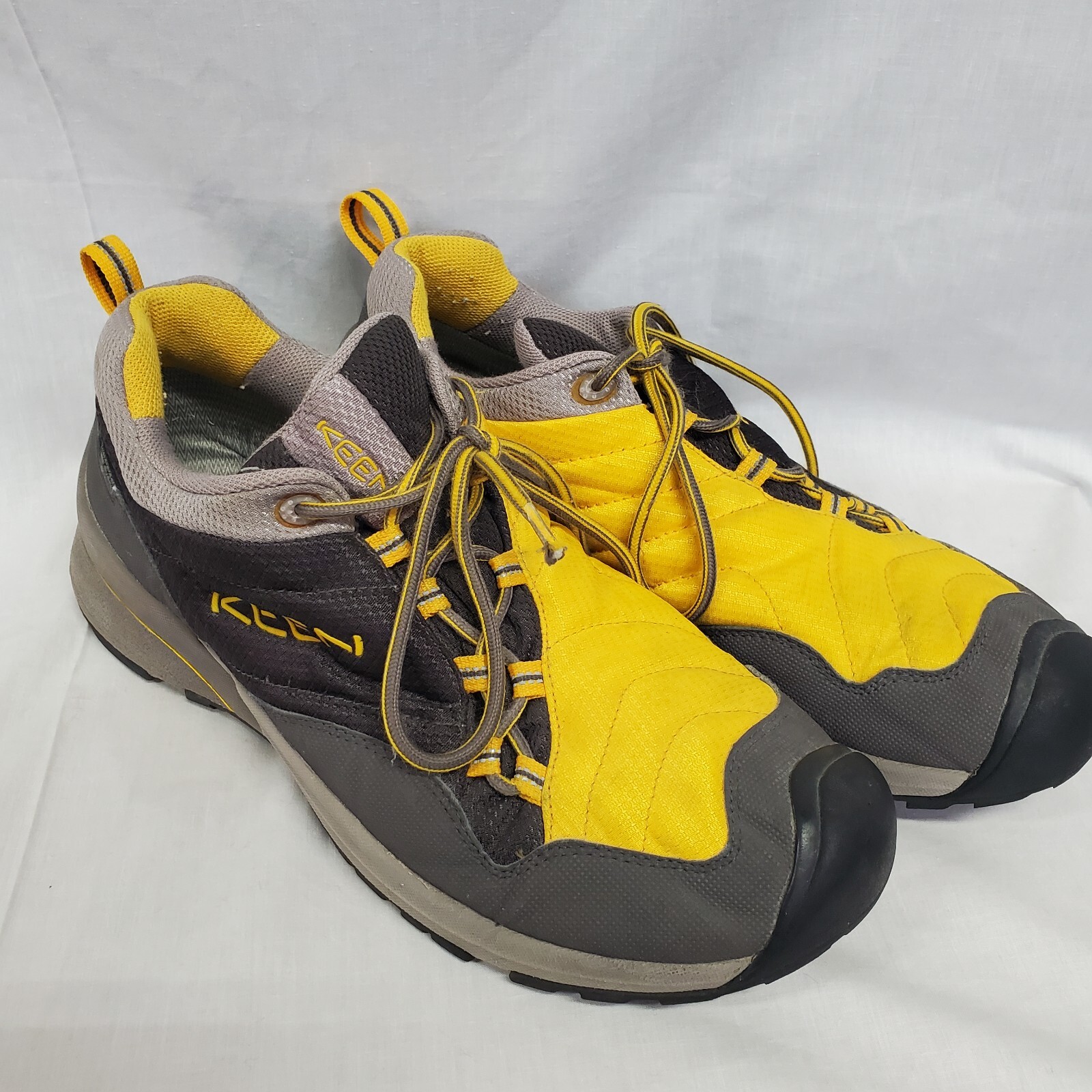 Scarpe da corsa impermeabili Keen Ochoco taglia 11 5 Ocean Trail grigie gialle