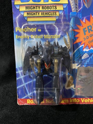 Tonka GoBots PINCHER 48 Enemy Robot Monster 1985 NOS Sealed 3-D Sticker - Picture 3 of 10
