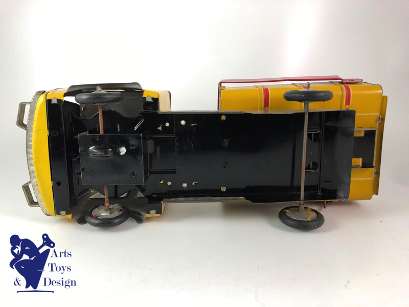 DINKY TOYS CAMION Simca "cargo" à benne basculante jantes concaves et