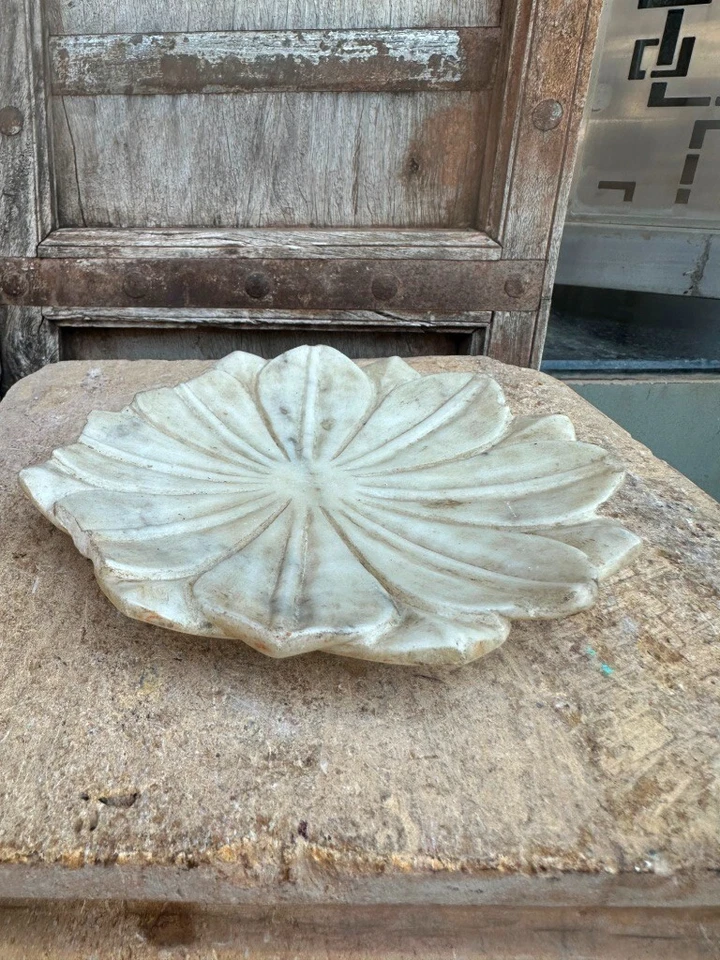 Antiguo plato de cuenco de figura de loto floral artesanal de mármol vintage Foto 4 de 4