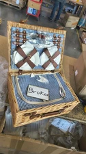 Returned Wicker Picnic Basket W/ Cups Flatware Set Utensils Basket For 4 Person