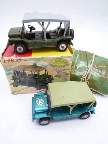 VINTAGE DINKY TOYS 601 / 342 AUSTIN MINI MOKE PAIR / ONE PARAMOKE BOX 1966