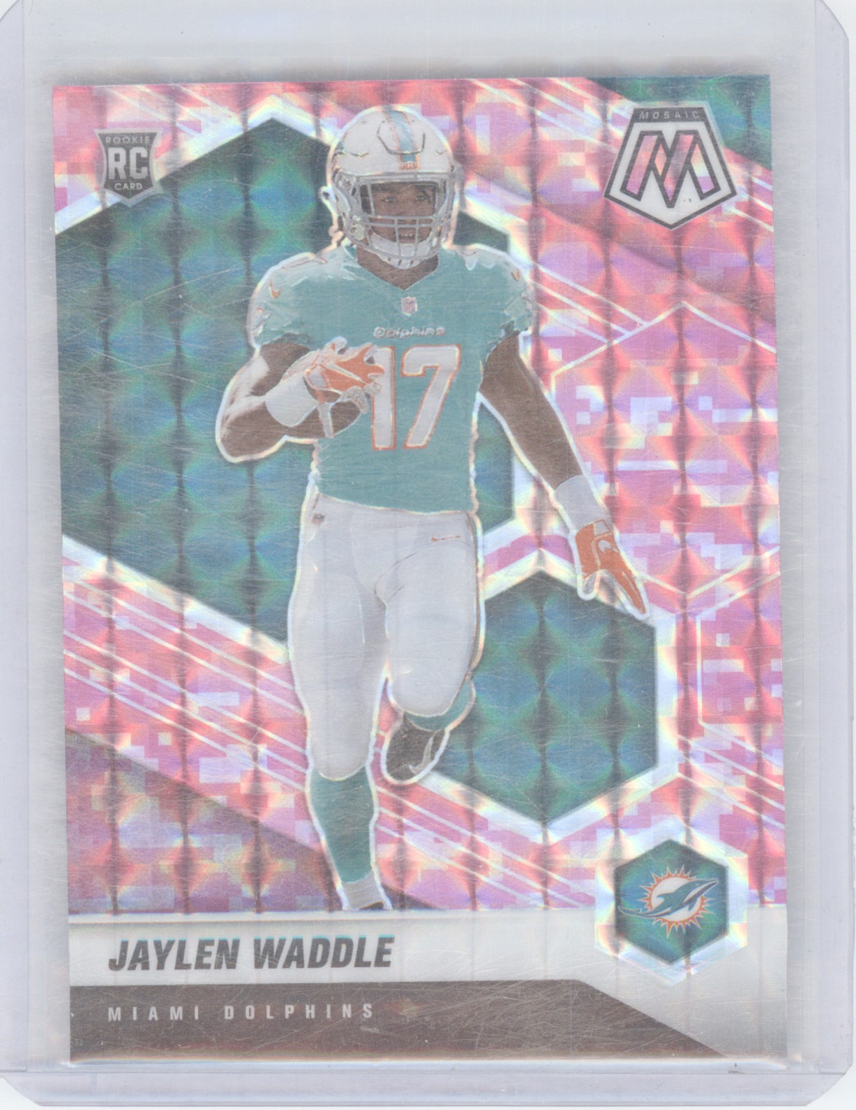 2021 Panini Mosaic #308 Jaylen Waddle Prizm Camo Pink