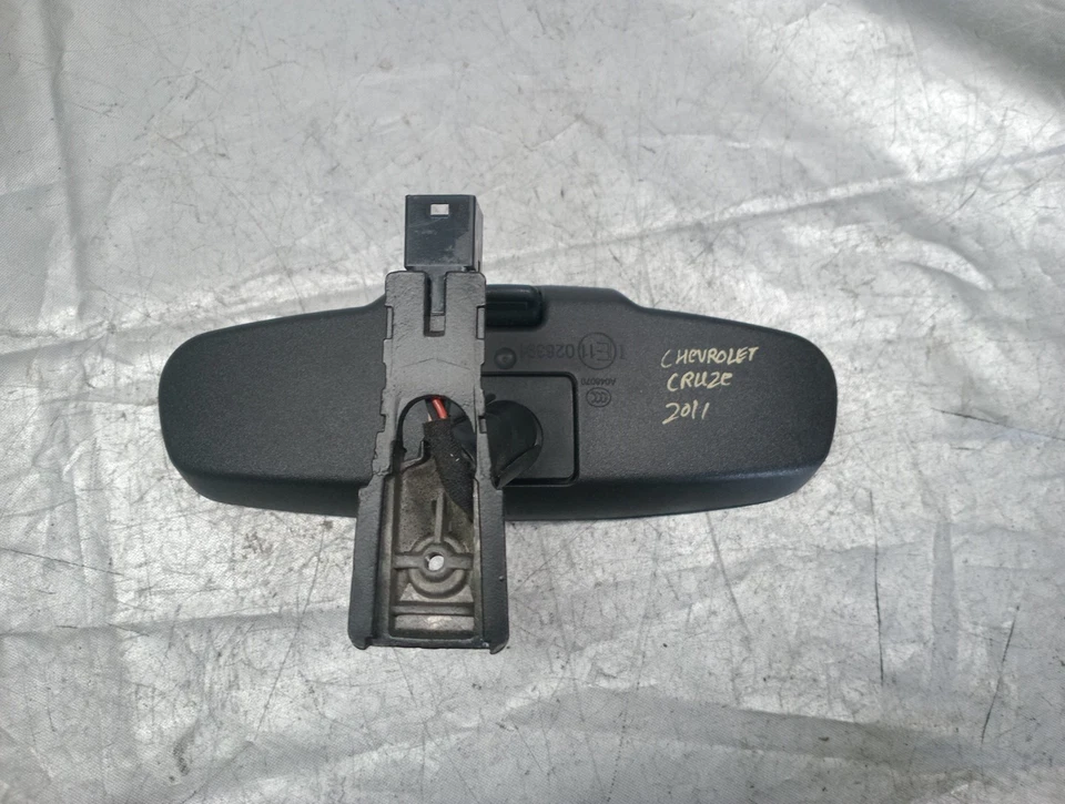 2002-2012 Chevy Cruze Rear View Mirror Auto Dimming - Image 4 of 4